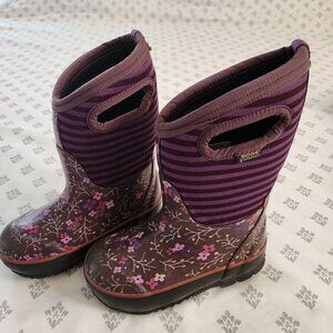 Bogs Waterproof Kids Winter Boots Purple Floral Stripe Design Size 9